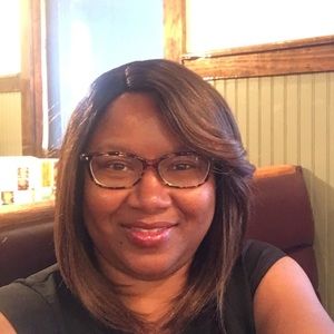 Meet your Posher, Moniqumonique